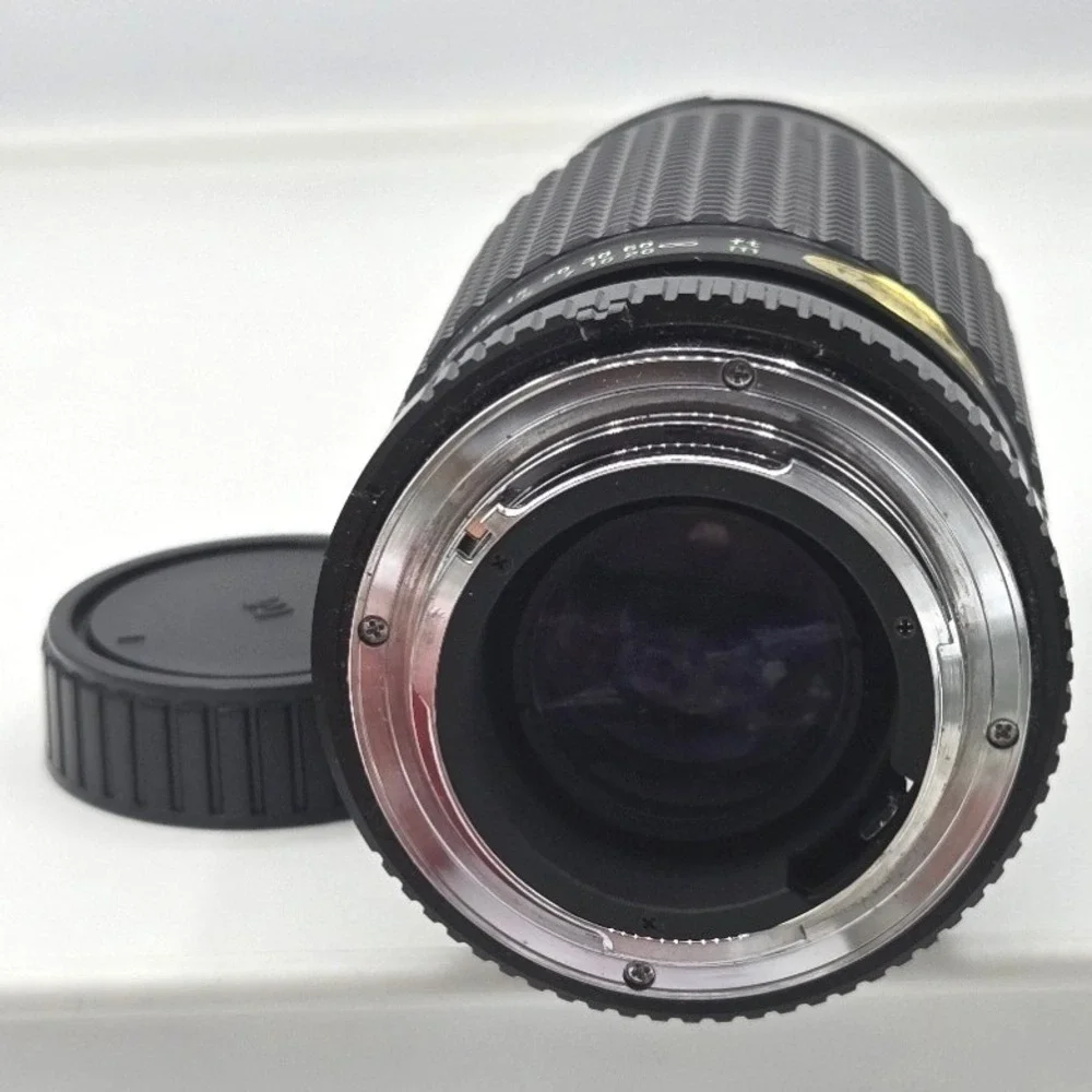 Focal 80-200mm f/4.5 One Touch‎ Macro Focus Zoom Lens for Minolta MD Mount